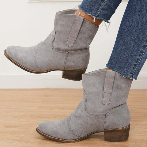 Westernstiefeletten aus Wildleder mit Blockabsatz und niedrigem Absatz