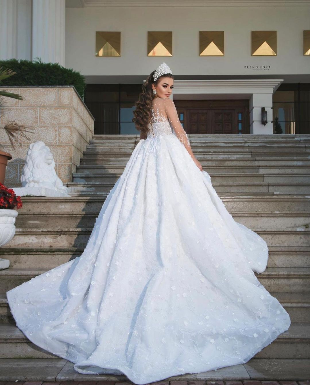 BMbridal Illussion Long Sleeves Wedding Dress Bal Gown With Appliques