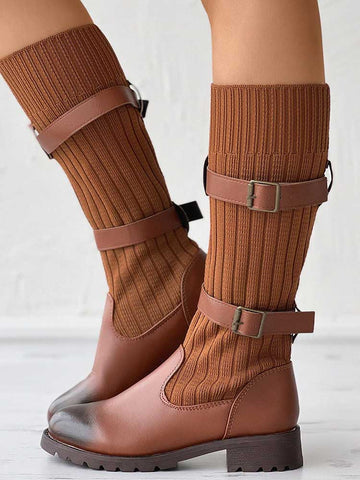 Strickstiefel mit Leopardenmuster und flachem Absatz