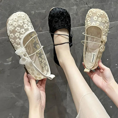 Cremefarbene Lolita-Schuhe aus Netzstoff im japanischen Stil, süße Gothic-Schuhe für Damen, Kawaii-Flats, niedriger Absatz, elegante Mary Jane mit runder Spitze im Angebot