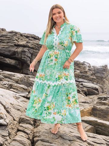 Plus Size Short Sleeve Light Green Floral Beach Maxi Dress