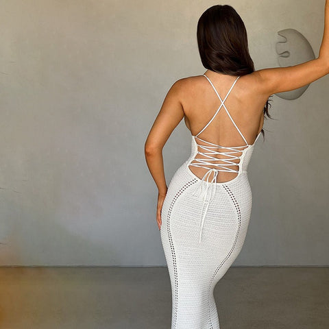 Robe en tricot creux sans bretelles dos nu à la mode et sexy