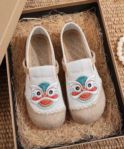 Schwarze bequeme Schuhe mit böhmischer Stickerei und Plattfüßen