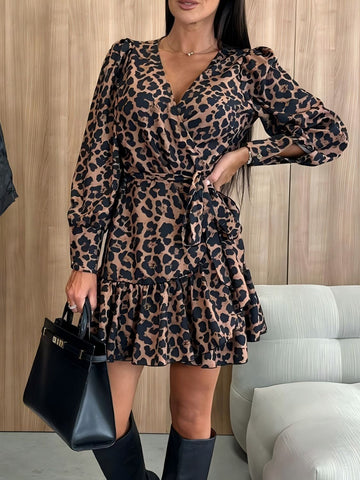 Langärmliges Kleid mit Leopardenmuster und Bindeband