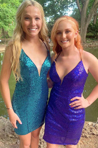 Figurbetontes Homecoming-Kleid mit tiefem V-Ausschnitt und Pailletten