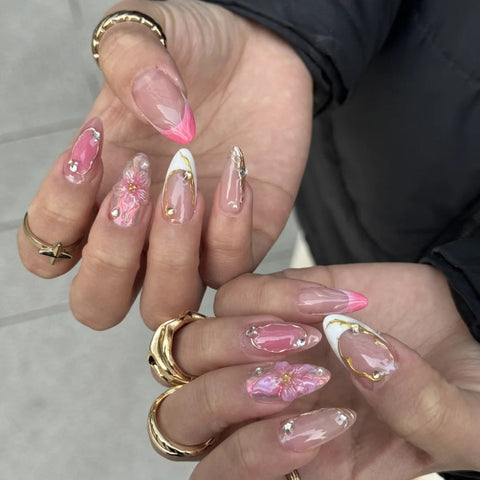 Pink SakuraCarefully designed pure handmade press-on gel nails