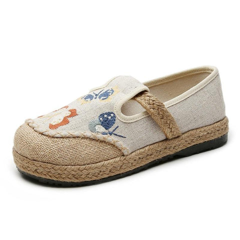 New Butterfly Embroidered Cloth Shoes with Fresh Shallow