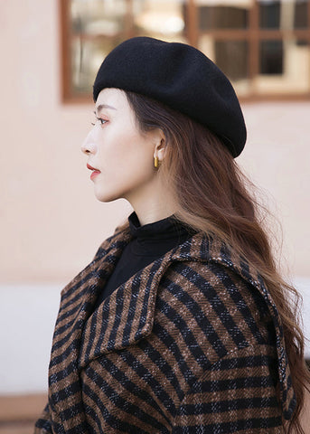 Unique New Black Rivet Decorated Woolen Beret Hat