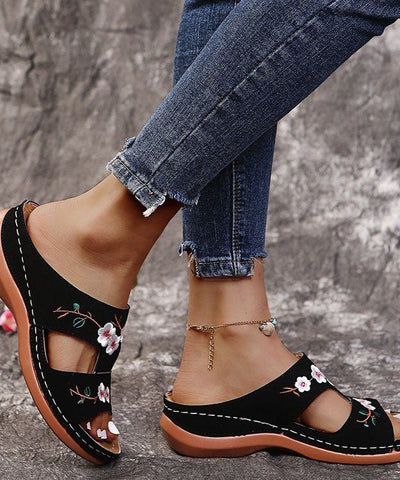 0508Bohemian Red Embroideried Faux Leather Splicing Wedge Slide Sandals