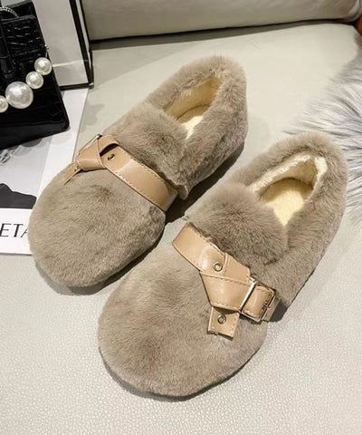 Khakifarbene flache Schuhe mit flauschigem Fell, weicher, bequemer Schnallenriemen