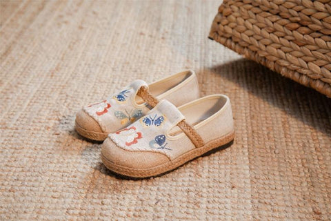New Butterfly Embroidered Cloth Shoes with Fresh Shallow
