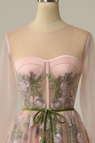 A-Linien-Ballkleid aus Tüll mit U-Ausschnitt und langen Ärmeln und Blumenstickerei