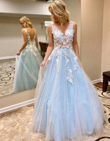 Bodenlanges A-Linien-Abendkleid mit Applikationen