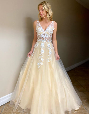 Bodenlanges A-Linien-Abendkleid mit Applikationen