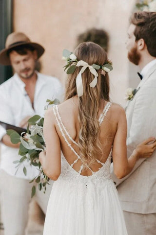 Chiffon A-line V-neck Spaghetti Straps Wedding Dresses With Appliques