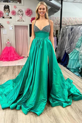 Satin A-Linie V-Ausschnitt Perlenbesetztes Spaghettiträger Ballkleid mit Schlitz