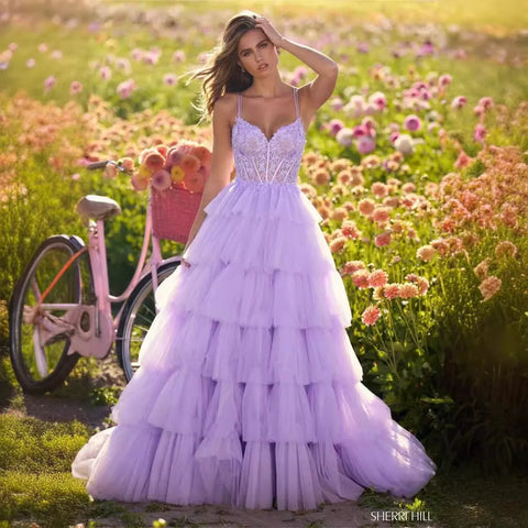 Hochwertiges lila Ballkleid für Damen, leichtes Luxus-Sling-Kuchenrock mit Spitzendekoration für Fotografie-Abendkleid 