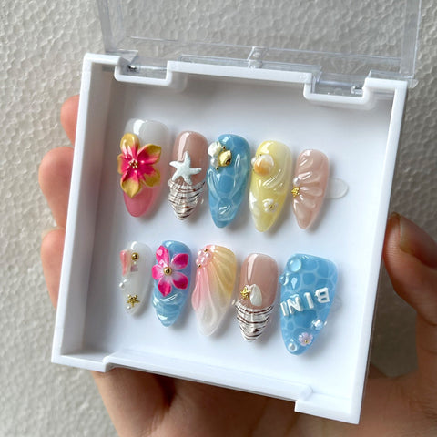 Journey to TailanCarefully designed pure handmade press-on gel nails