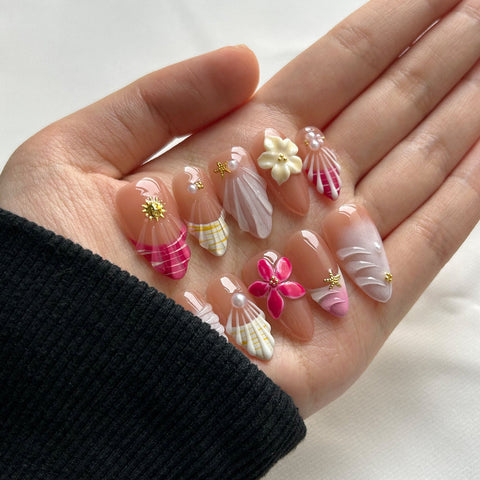 3D Shell Five Petal FlowerCarefully designed pure handmade press-on gel nails