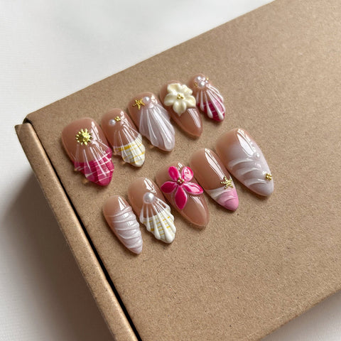 3D Shell Five Petal FlowerCarefully designed pure handmade press-on gel nails