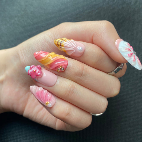 Pinky BlossomCarefully designed pure handmade press-on gel nails