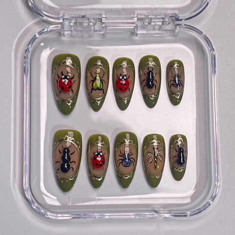 Insect PartyCarefully designed pure handmade press-on gel nails