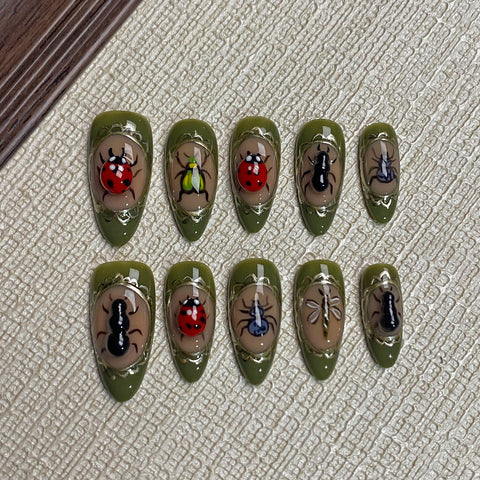 Insect PartyCarefully designed pure handmade press-on gel nails