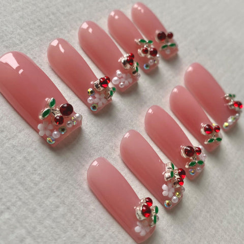 NewCherry Square NailCarefully designed pure handmade press-on gel nails