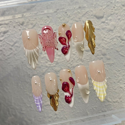 Pink MothCarefully designed pure handmade press-on gel nails