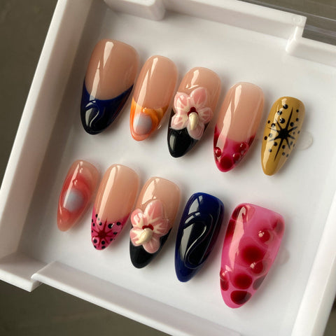 Hot SaleFrench Five Petal Flower NailHandmade Artificial Gel Nail Press-On Nails