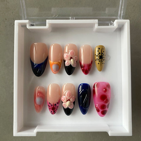 Hot SaleFrench Five Petal Flower NailHandmade Artificial Gel Nail Press-On Nails