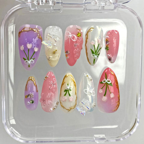 Beautiful Flowers and ButterfliesCarefully designed pure handmade press-on gel nails