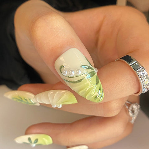 Orchid OasisCarefully designed pure handmade press-on gel nails