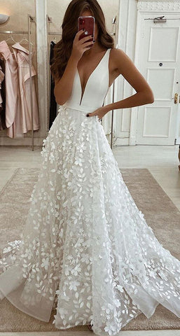 Ivory A-line Satin Tulle 3D Flowers V-neck Wedding Dresses With Slit