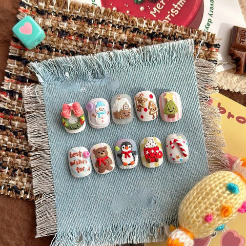 Penguins and Bears for Christmas NailsCarefully designed pure handmade press-on gel nails