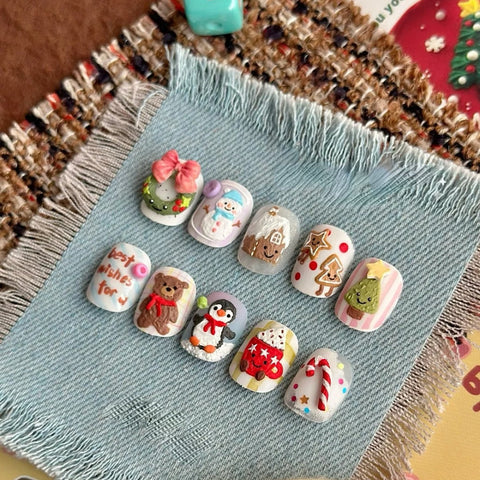 Penguins and Bears for Christmas NailsCarefully designed pure handmade press-on gel nails