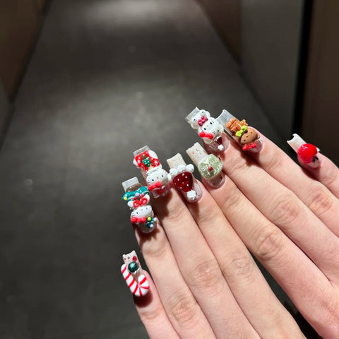 Kitty & ChristmasCarefully designed pure handmade press-on gel nails