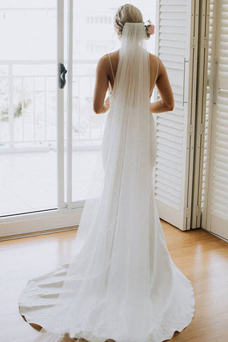Rückenfreies Meerjungfrau-Brautkleid mit Spaghettiträgern aus Spitze