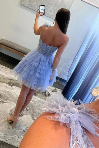 Lavendelfarbenes A-Linien-Abendkleid mit einer Schulter und Lagenrock aus Spitze