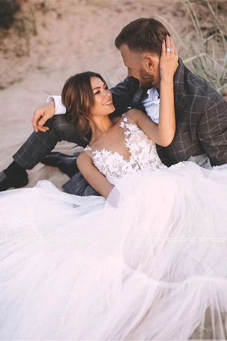 Layered Tulle Unlined Lace Wedding Ball Gown with Deep V-neck Wedding Dresses