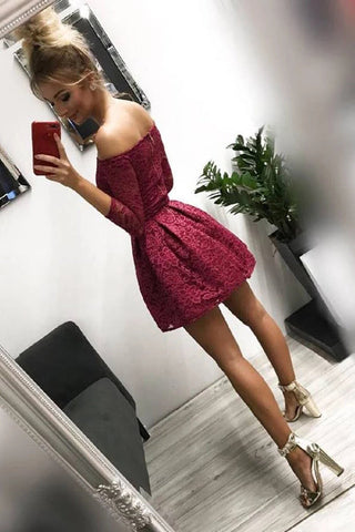 Schulterfreies, langärmliges Homecoming-Kleid aus burgunderfarbener Spitze
