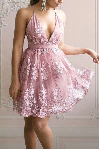 Schlichtes A-Linien-Abendkleid aus Tüll mit Spitzenapplikationen und V-Ausschnitt, kurzes Homecoming-Kleid
