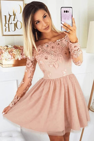 Schulterfreies, langärmliges A-Linien-Heimkehrkleid aus Spitze und Tüll