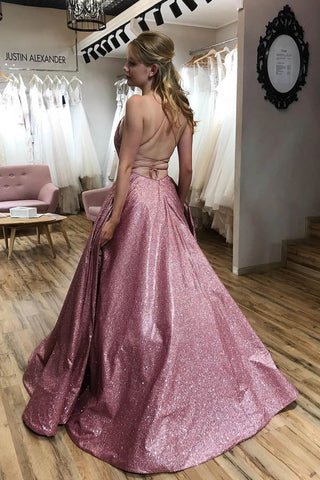Glitzerndes A-Linien-Ballkleid mit Spaghettiträgern, Schleppe und Taschen