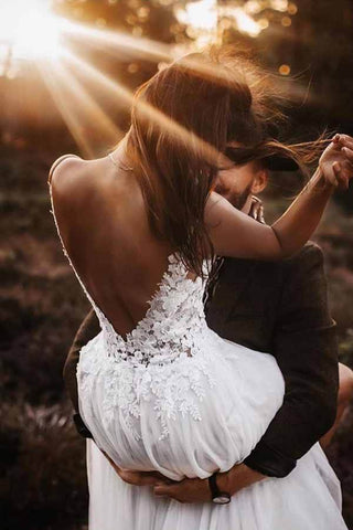 Gorgeous Lace Bodice V-neck Bridal Dresses White Backless A-line Wedding Dresses
