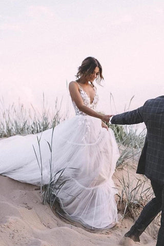 Layered Tulle Unlined Lace Wedding Ball Gown with Deep V-neck Wedding Dresses
