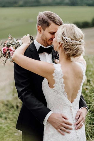 Graceful Lace Wedding Dress With Covered Buttons Mermaid Bridal Dress