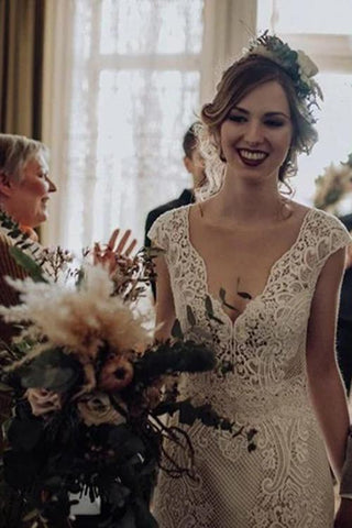 Spitzenhochzeitskleid mit kleinen Flügelärmeln Vintage Spitzenmuster Brautkleid