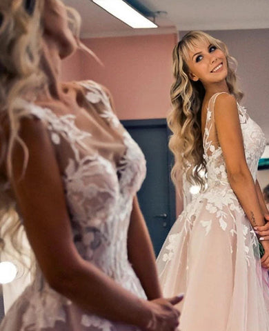 Floral Applique Beach Wedding Dresses Backless Boho Wedding Gown
