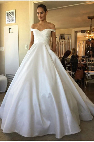 Vintage Sweetheart Ivory Satin Wedding Dresses with Pockets